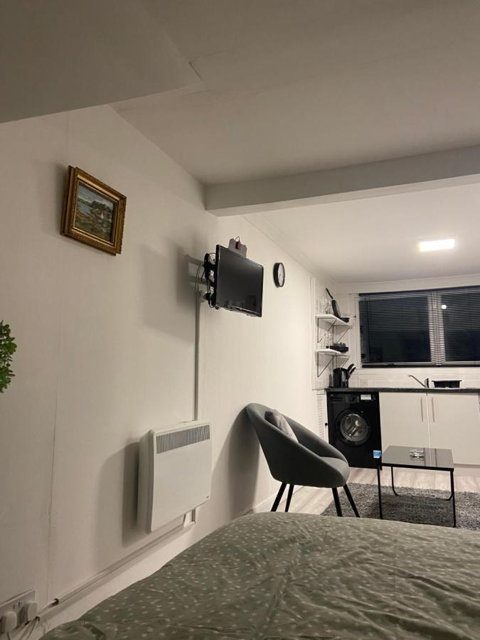 Апартаменты Studio Flat Ларгс Экстерьер фото