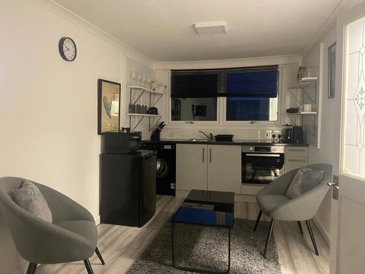 Апартаменты Studio Flat Ларгс Экстерьер фото